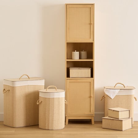 Bamboo basket with lid