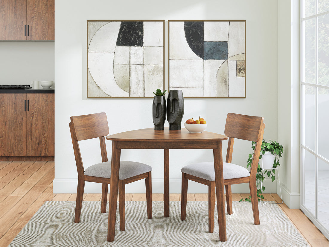 Lyncott dining table set