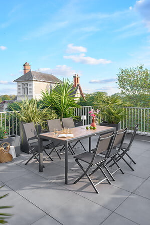 Evasion outdoor table